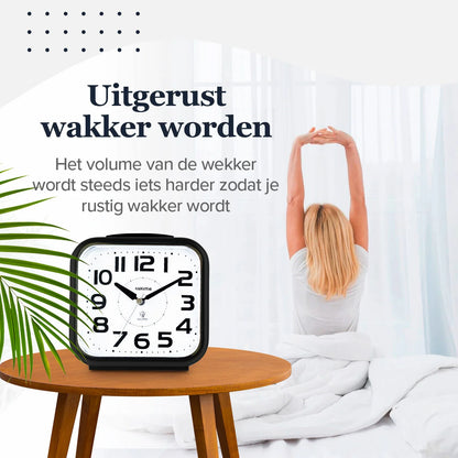 uitgerust-wakker-worden-zwarte-wekker